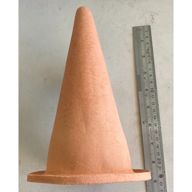 Pottery breeding cone for Discus