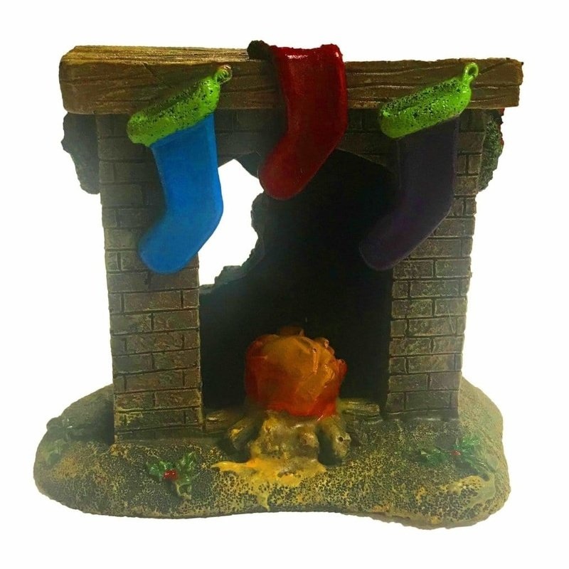 Aquatopia Christmas Fireplace with Stockings 10.5 x 6.5 x 9.5cm